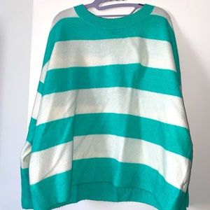 Light weight sweater